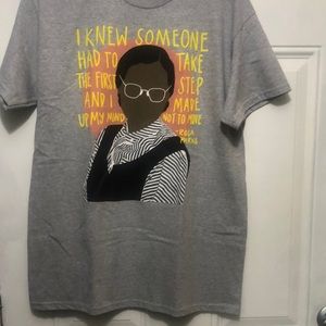 Medium heather gray Rosa Parks motivational tee shirt.  Length/28, Chest/39.